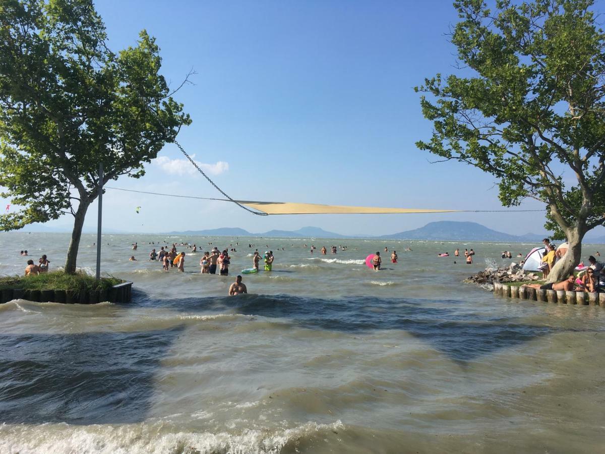 Balatoni Retró Villa Balatonfenyves Exterior foto
